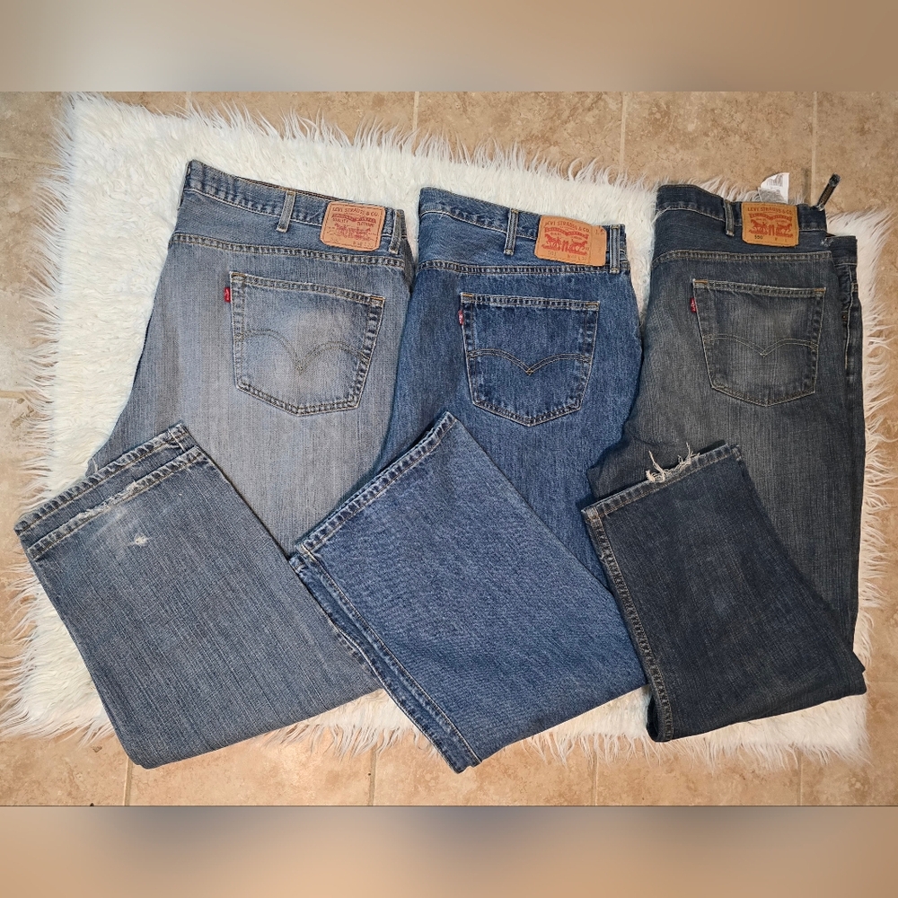 Bundle Of Levis 48x30 501XX and 550 Relaxed Fit